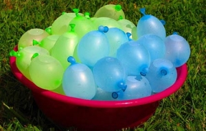 Fun Family Activity we can all enjoy - water balloons