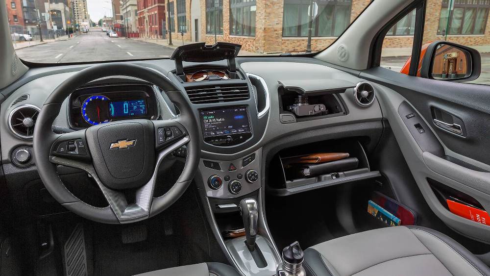 2016-Chevrolet-Trax-interior